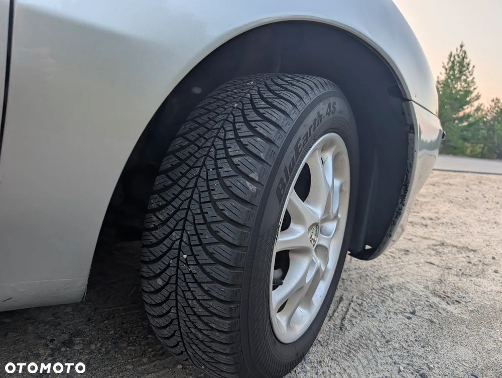 Alfa Romeo 147 1.9 JTD Distinctive - 20