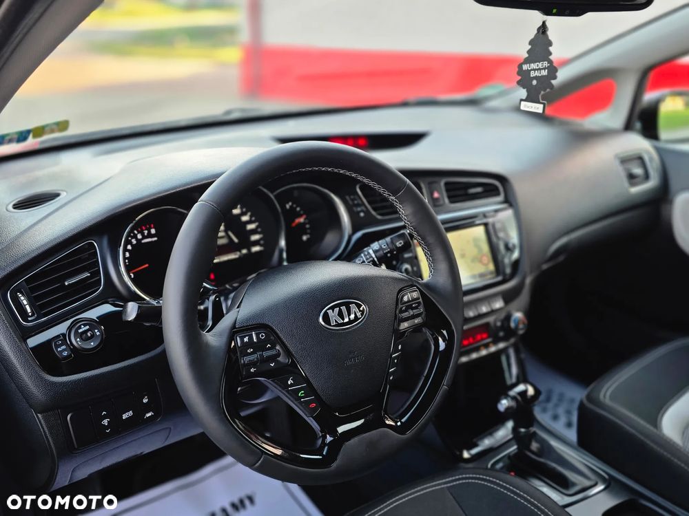 Kia Ceed 1.6 GDI DCT Platinum Edition - 11