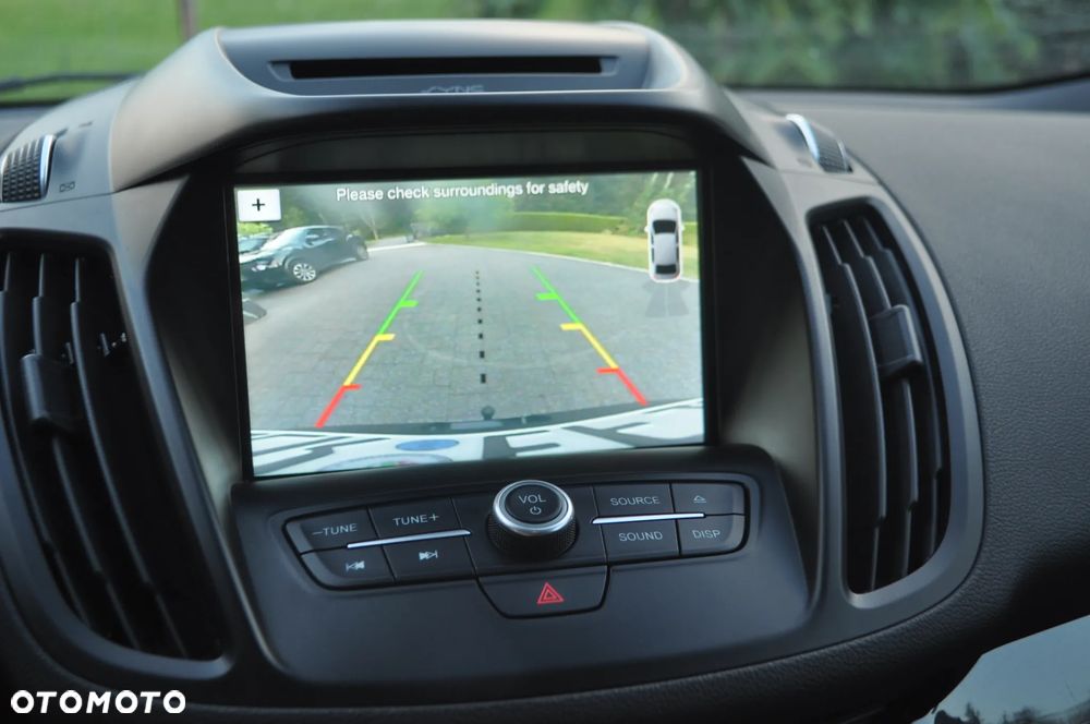 Ford Kuga 2.0 TDCi 2x4 Titanium - 17