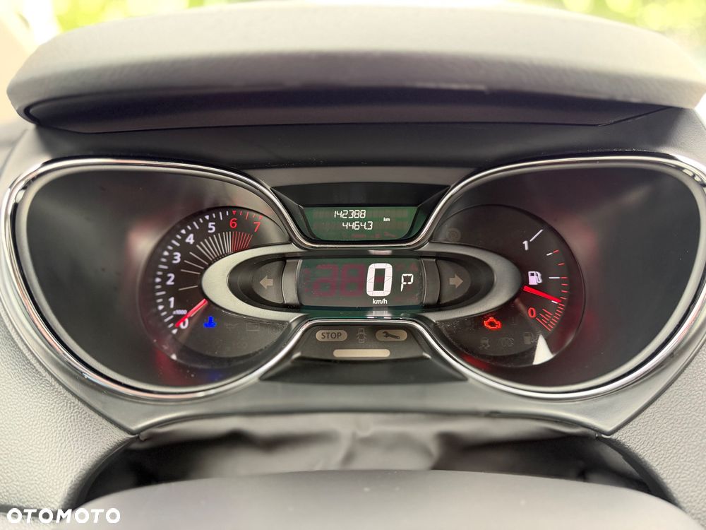Renault Captur ENERGY TCe 120 EDC LIMITED - 31