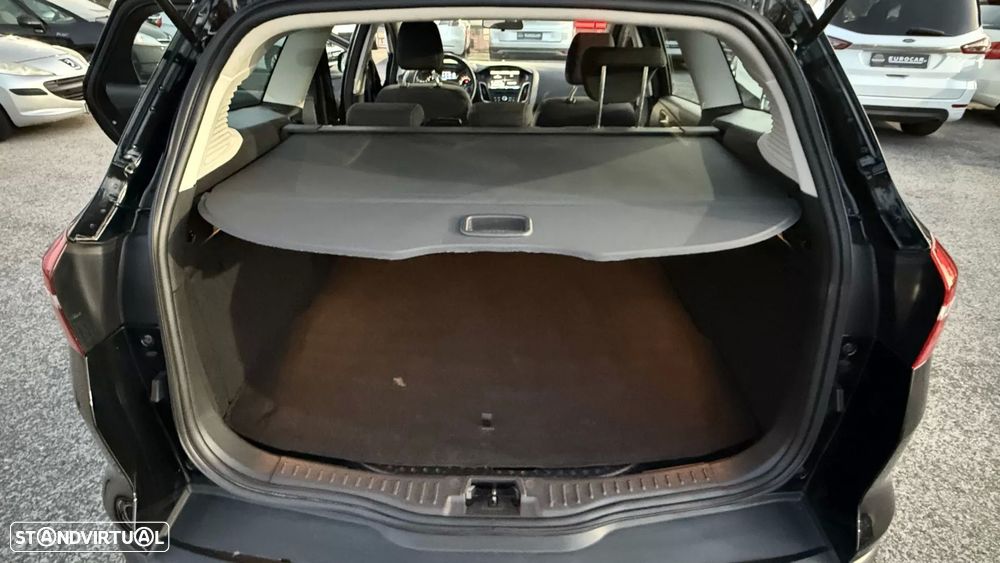 Ford Focus SW 1.5 TDCi Titanium ECOnetic - 36