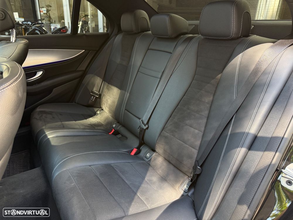 Mercedes-Benz E 300 d AMG Line - 27