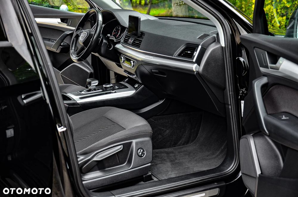 Audi Q5 35 TDI quattro S tronic design - 29