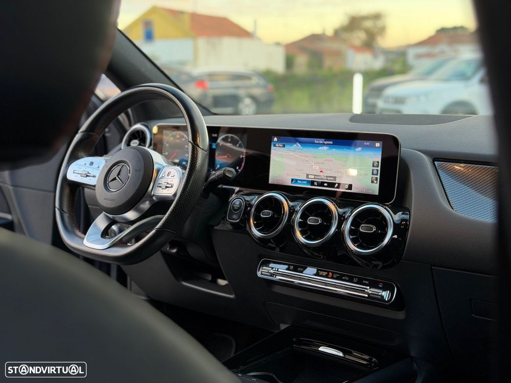 Mercedes-Benz GLA 200 d AMG Line - 13