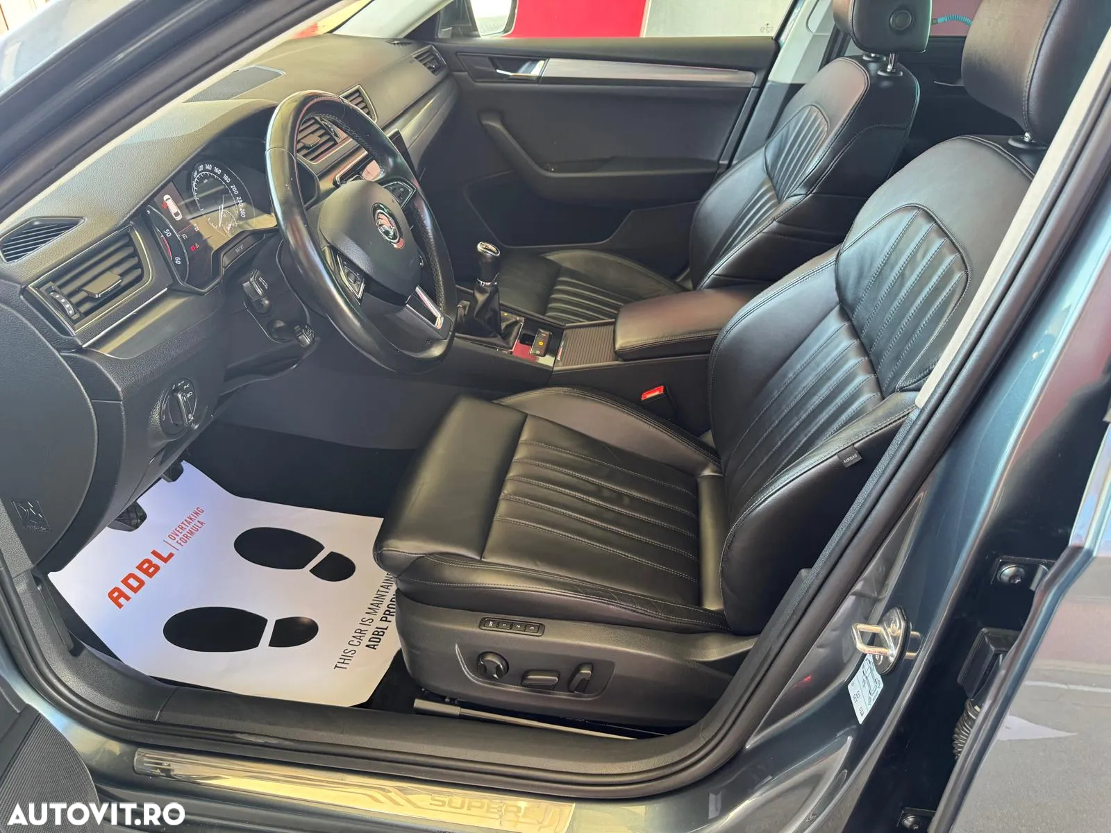Skoda Superb Combi 1.6 TDI Style - 10