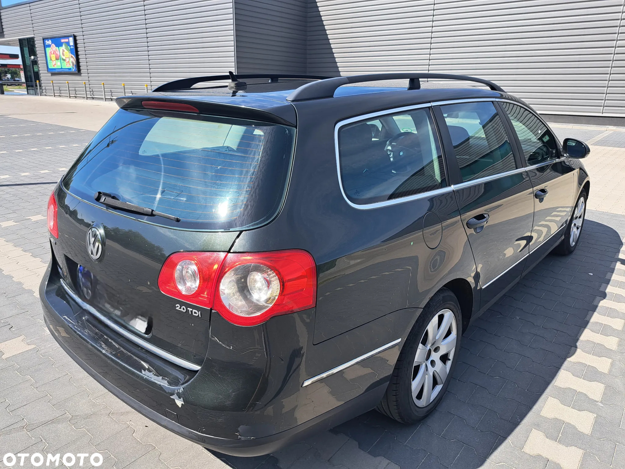 Volkswagen Passat 2.0 TDI Comfortline - 11