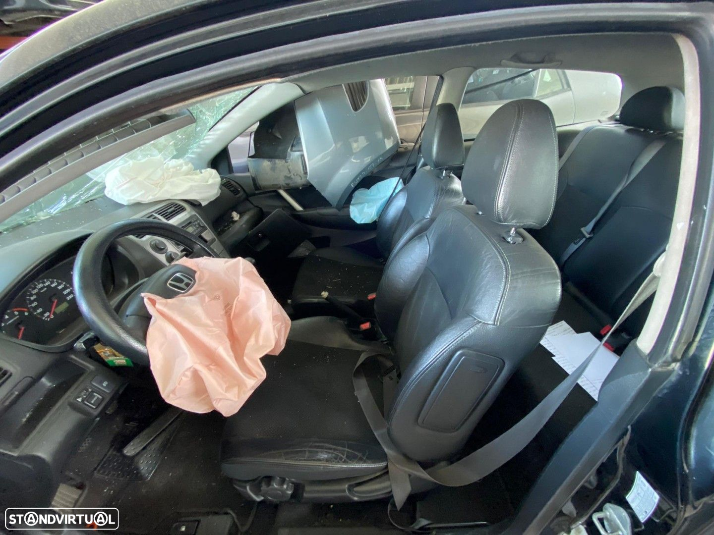 Honda Civic  1.7 CDTI de 2003 disponível para peças - 5