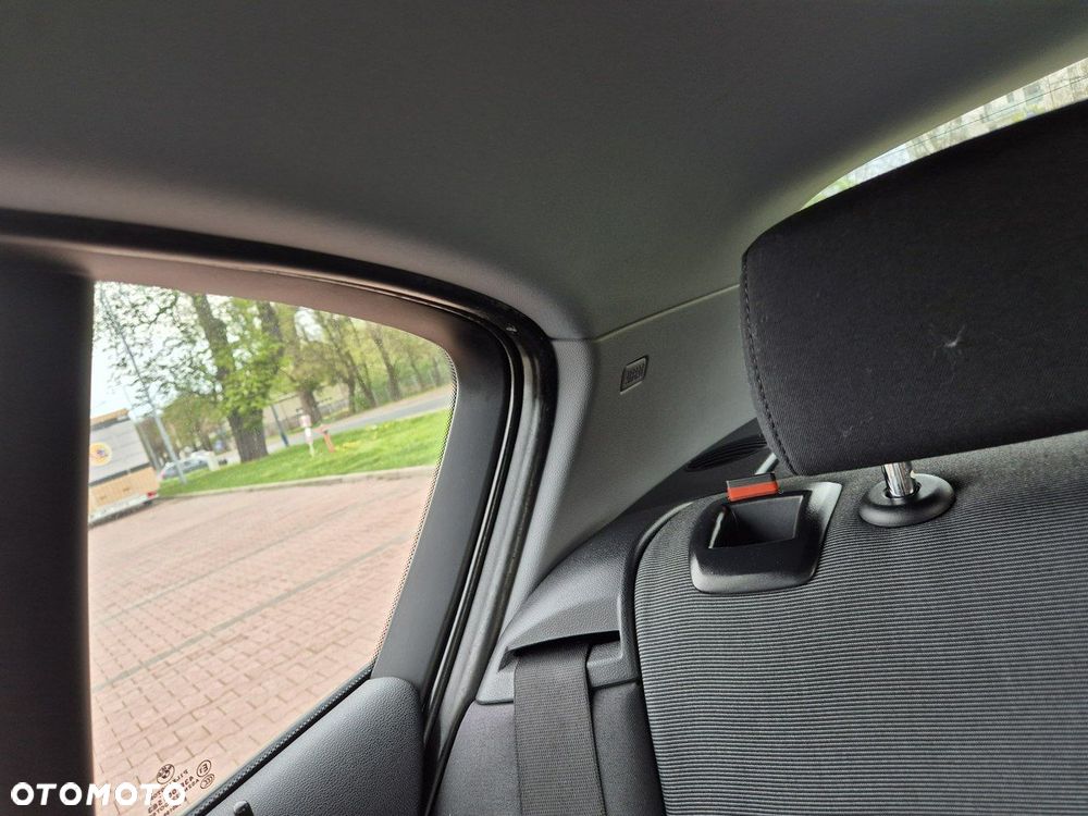 BMW Seria 1 116i - 38