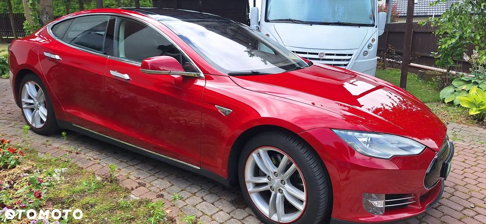 Tesla Model S Standard - 6
