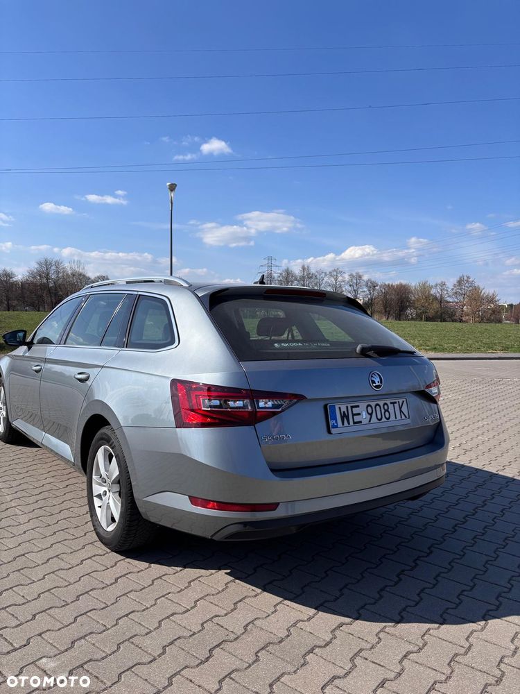 Skoda Superb 2.0 TDI Ambition - 3
