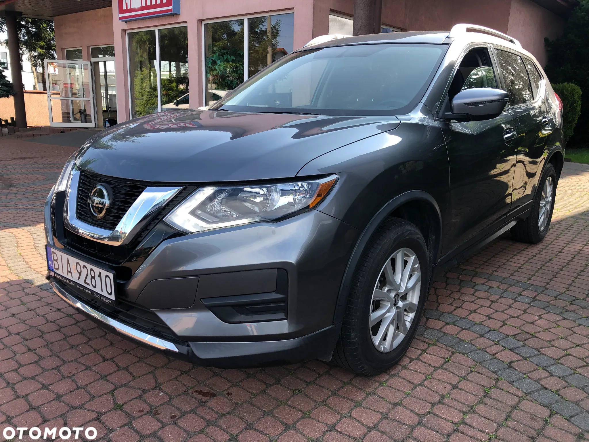 Nissan Rogue - 6