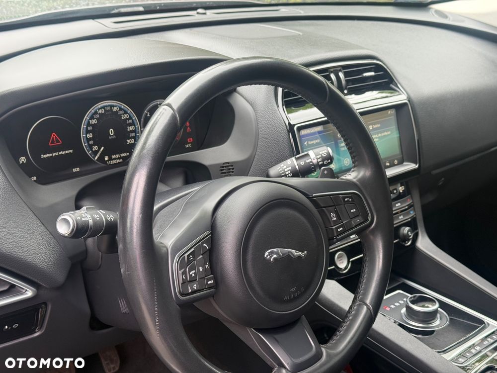Jaguar F-Pace 2.0 i4D AWD R-Sport - 7