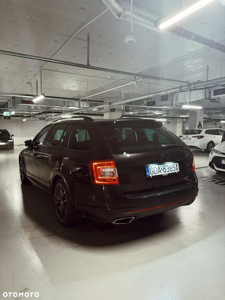 Skoda Octavia 2.0 TDI DSG RS - 6
