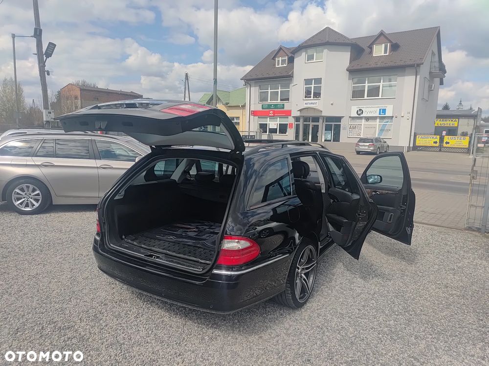 Mercedes-Benz Klasa E 500 Avantgarde Sport Edition - 23