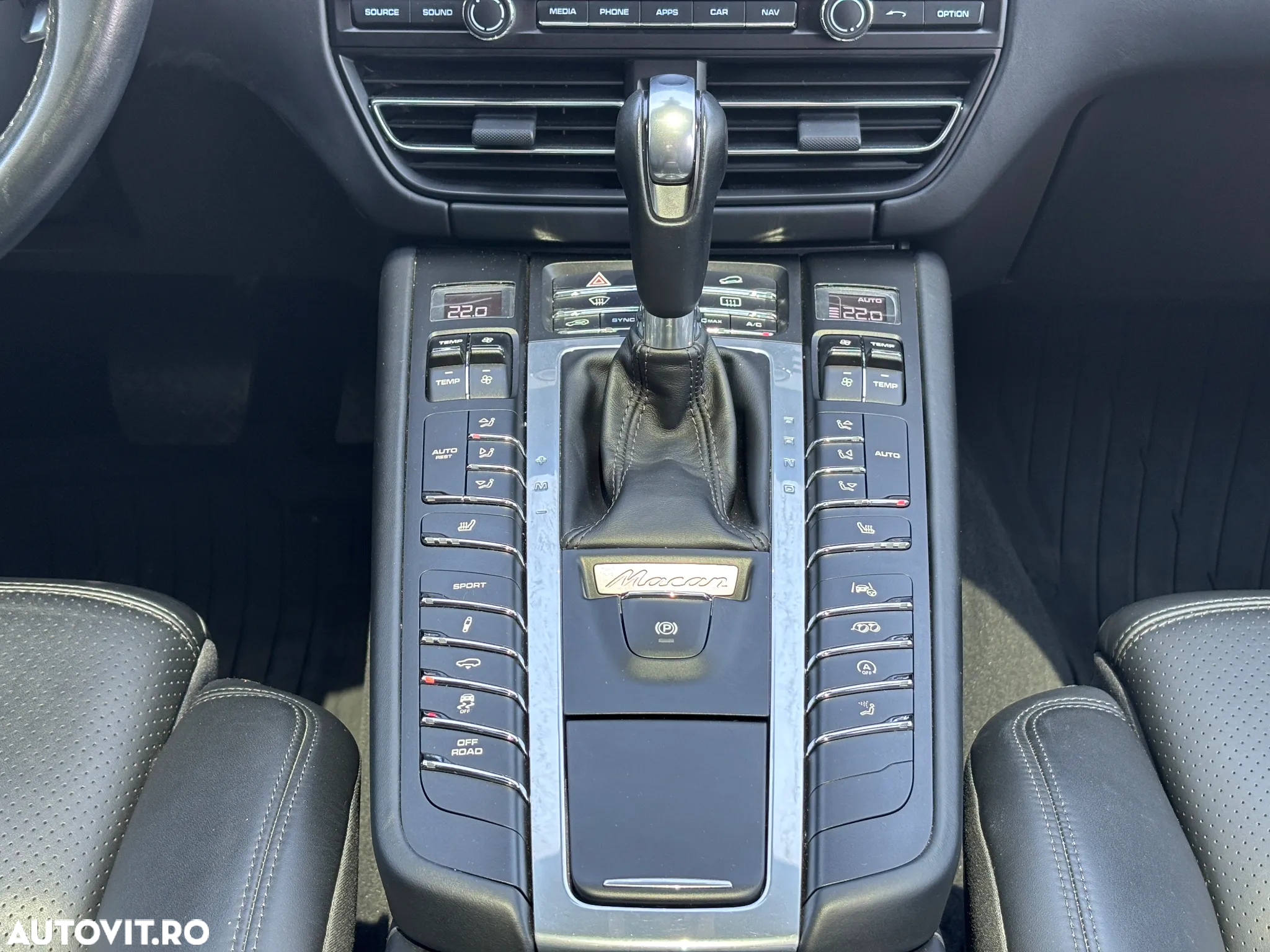 Porsche Macan - 16