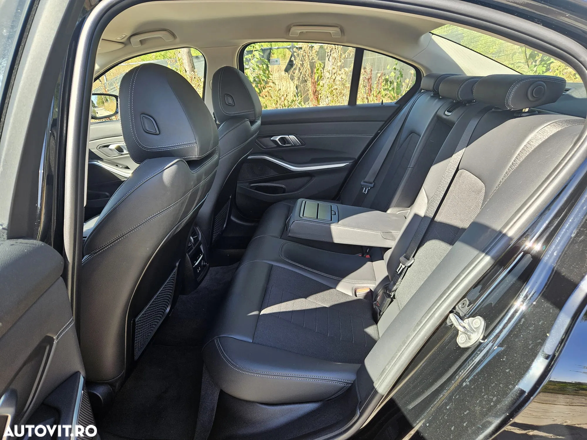 BMW Seria 3 320i Aut. Sport Line - 12
