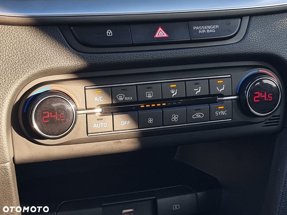 Kia Ceed 1.6 CRDi SCR M - 20