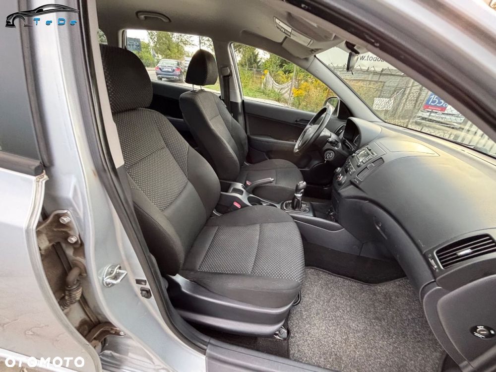 Hyundai i30 1.6 CRDi Comfort EU5 - 27
