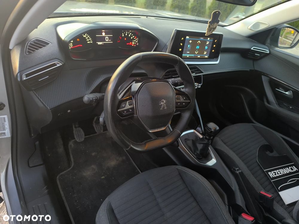 Peugeot 2008 1.2 Pure Tech GPF Style S&S - 25