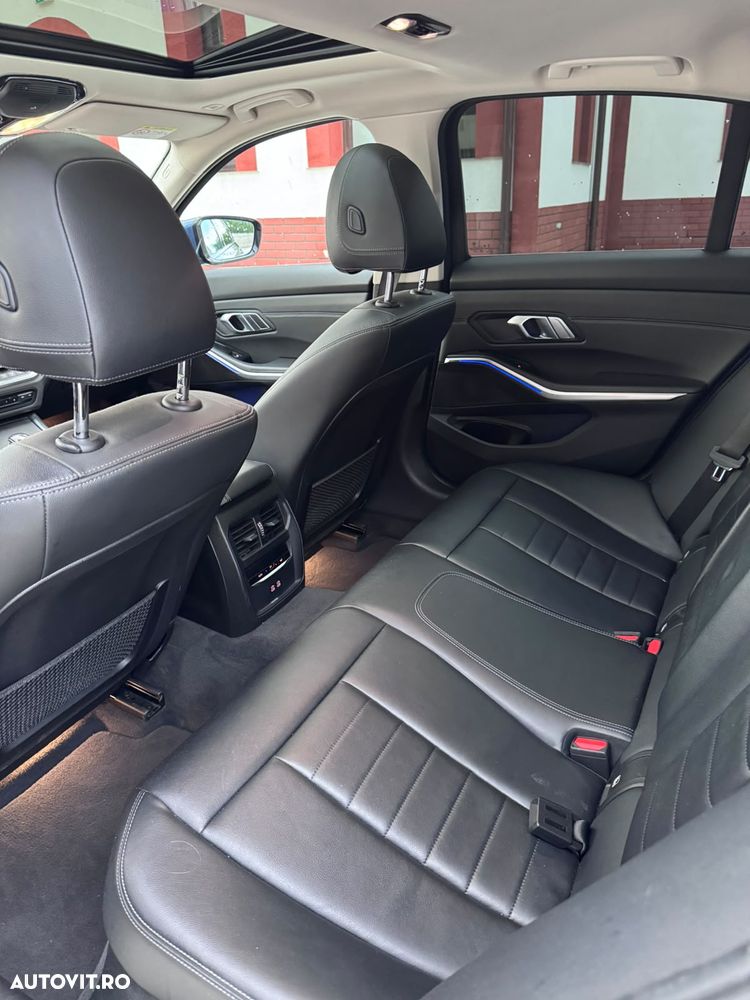 BMW Seria 3 320d xDrive AT - 15