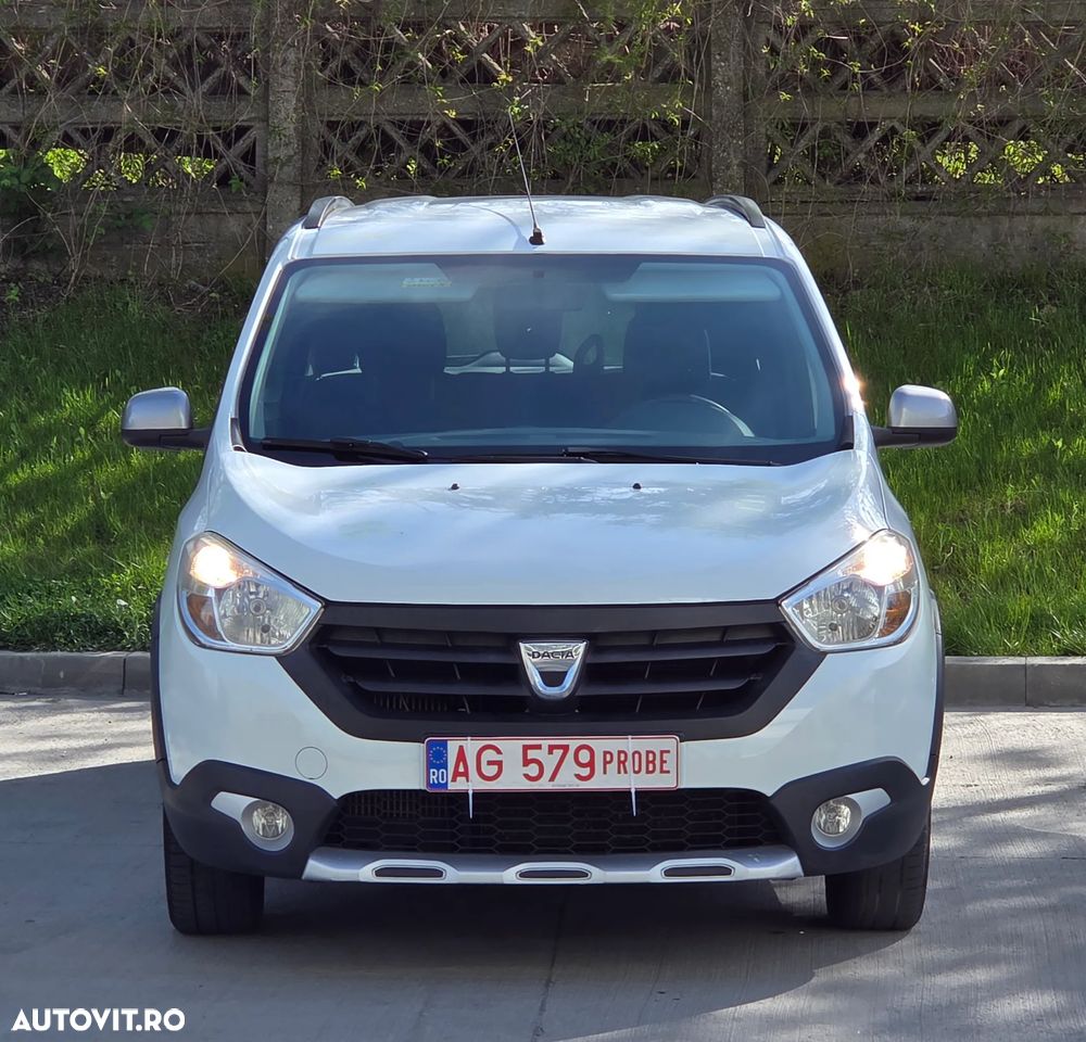 Dacia Lodgy TCe 115 Stepway - 2