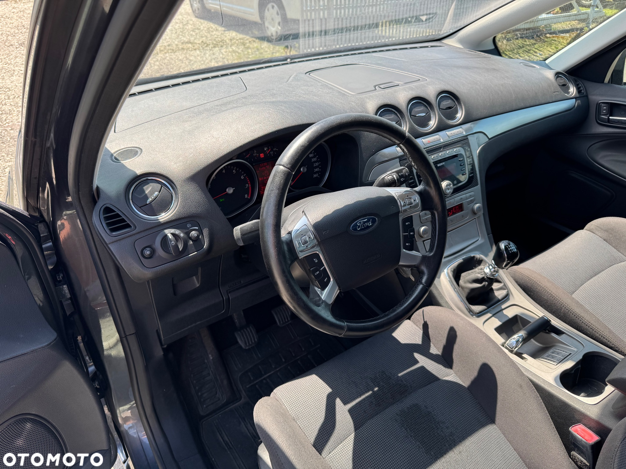 Ford S-Max - 15