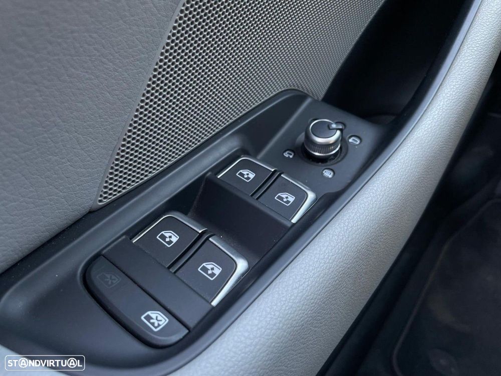 Audi A3 Sportback 1.6 TDI S-line S tronic - 13