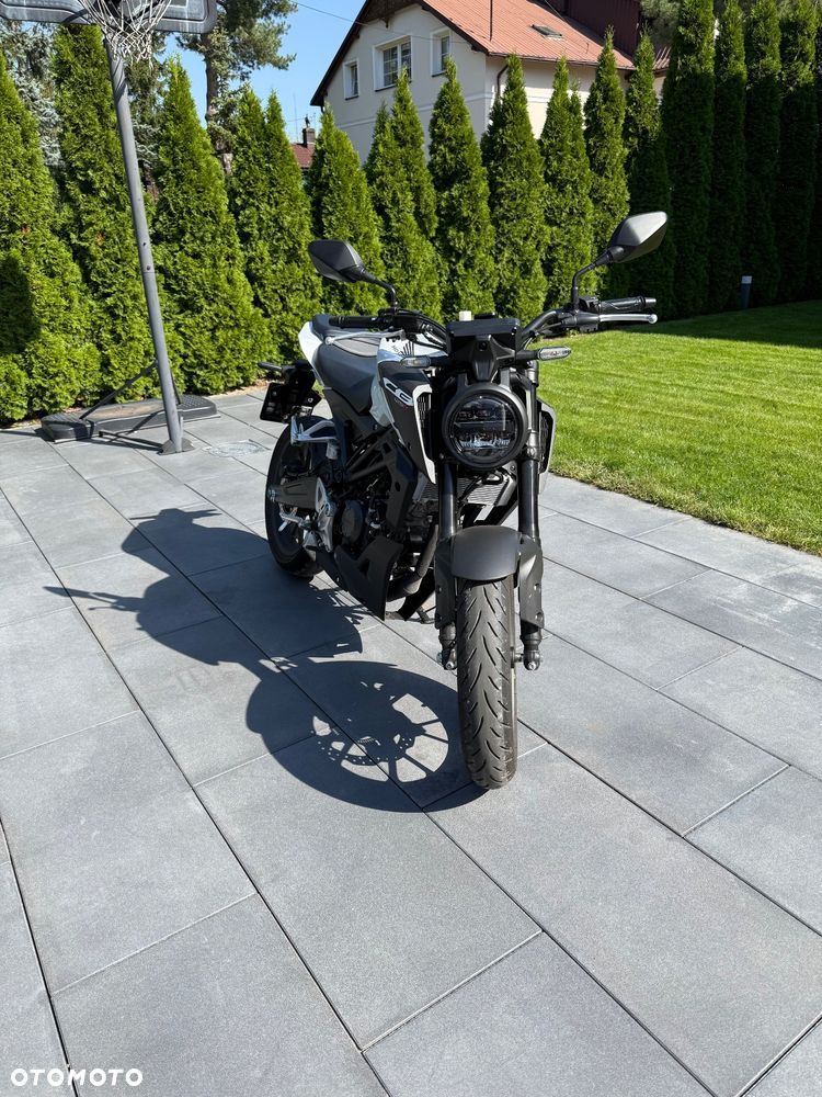 Honda CB - 3