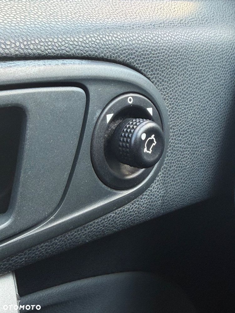 Ford Fiesta 1.25 Trend - 32