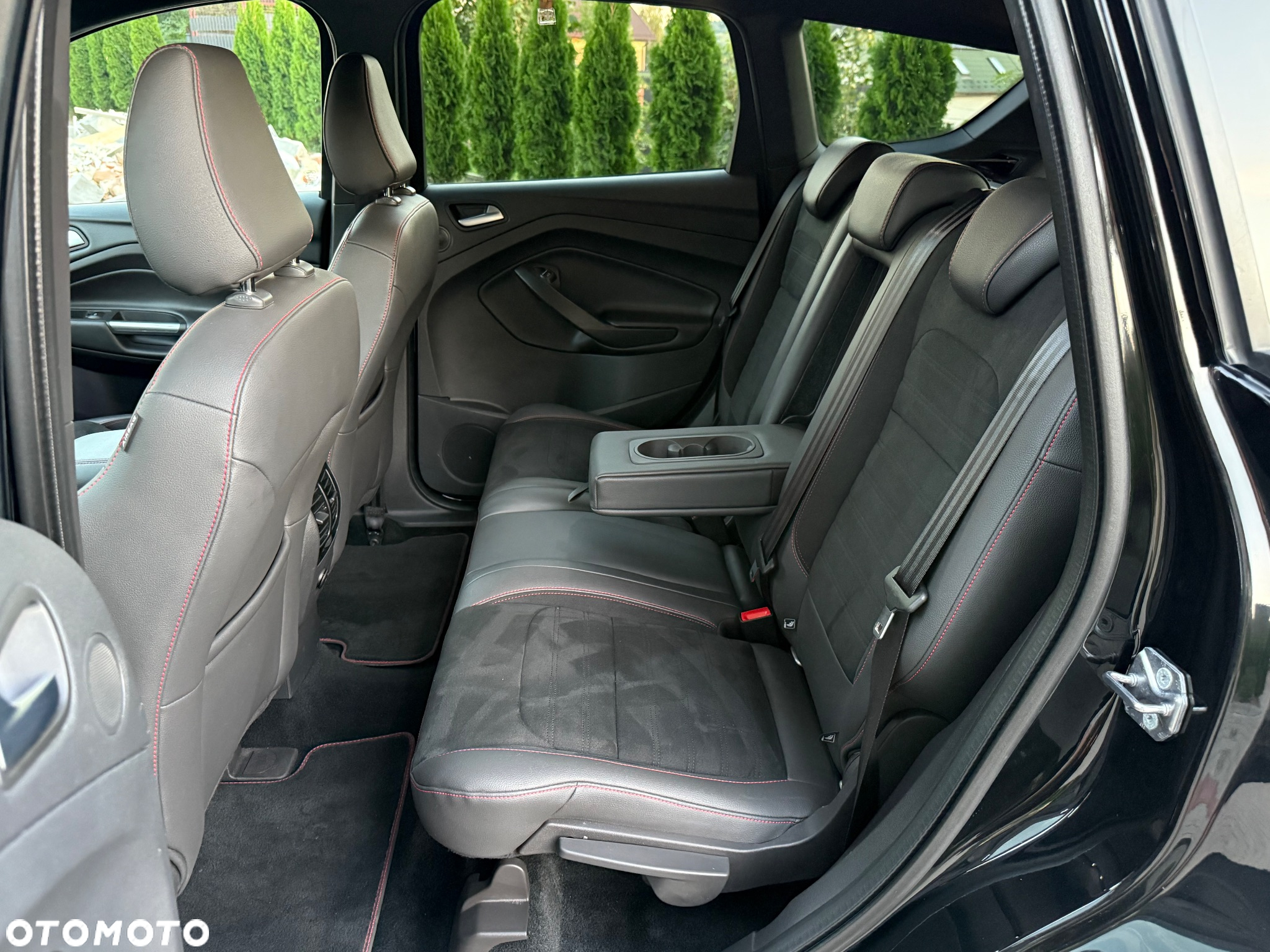 Ford Kuga 2.0 TDCi AWD ST-Line - 28