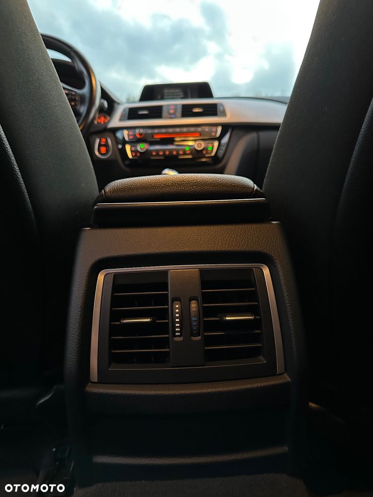 BMW Seria 3 - 30
