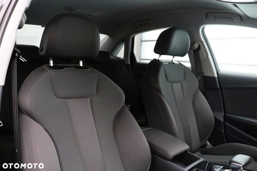 Audi A4 - 12