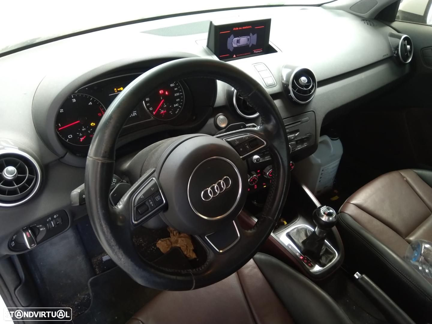 Audi A1 1.6TDi 105cv - 2012 - Para Peças - 4