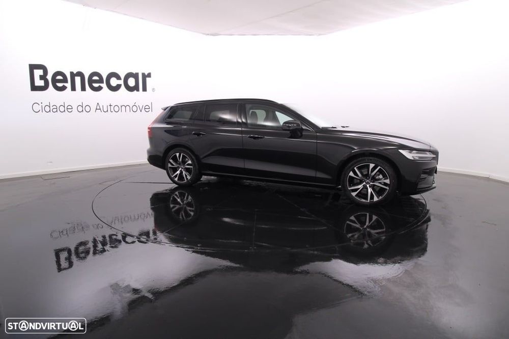 Volvo V60 2.0 B4 Plus Dark Auto - 11