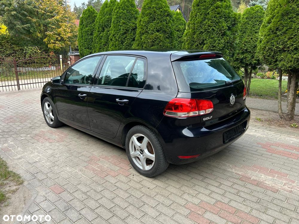 Volkswagen Golf - 25