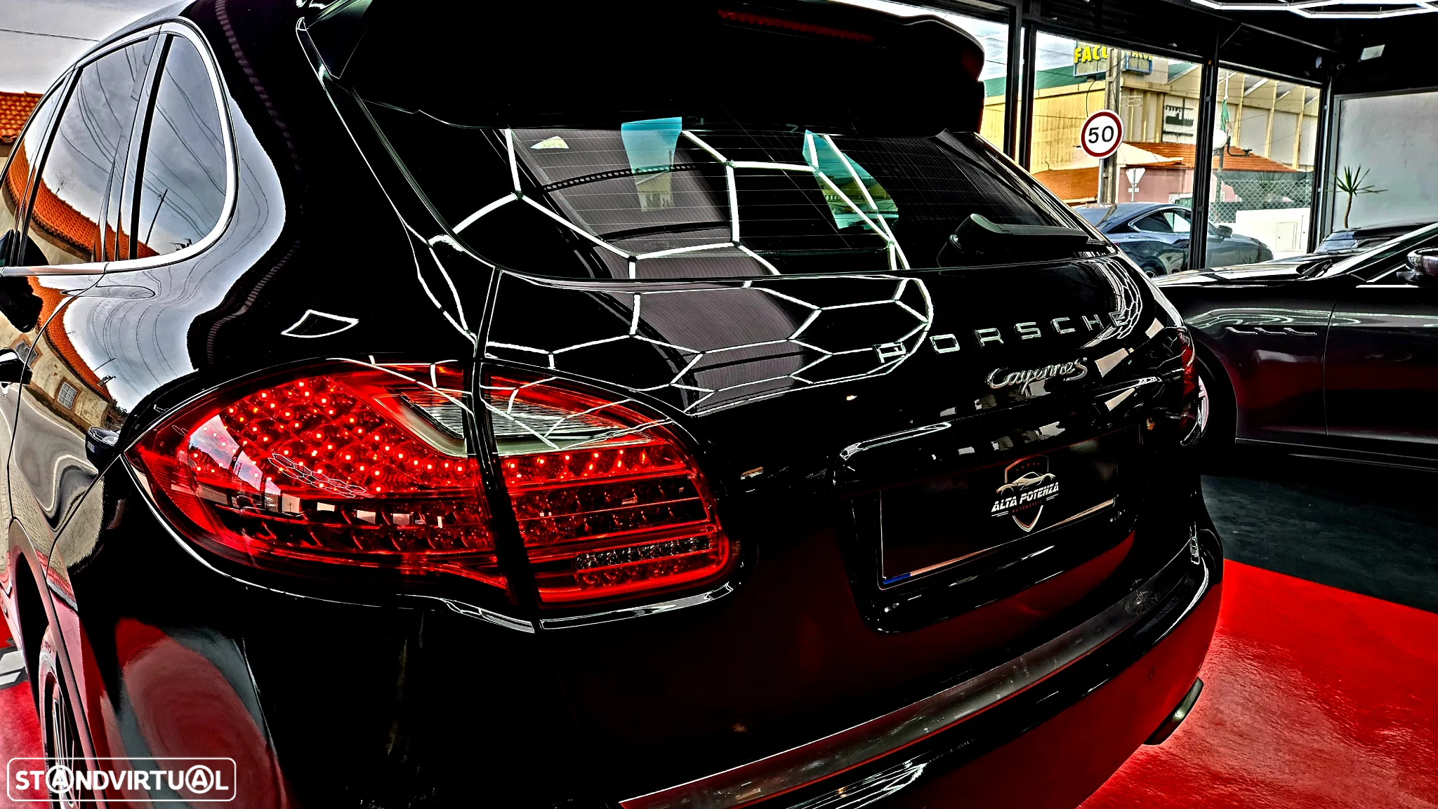 Porsche Cayenne S Hybrid - 4