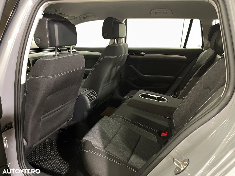 Volkswagen Passat 2.0 TDI DSG Comfortline - 12