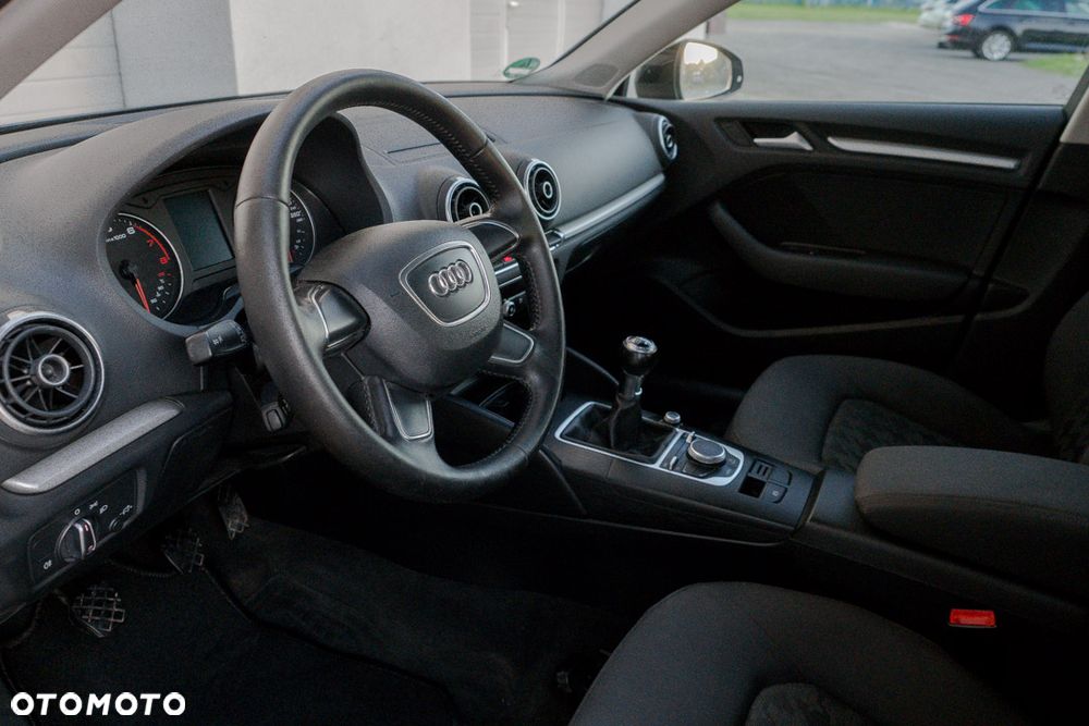 Audi A3 Sportback 1.4 TFSI Ambiente - 14