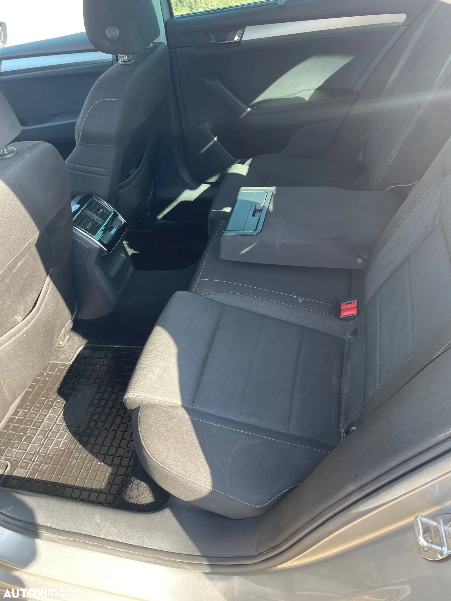 Skoda Superb 2.0 TDI DSG Style - 6