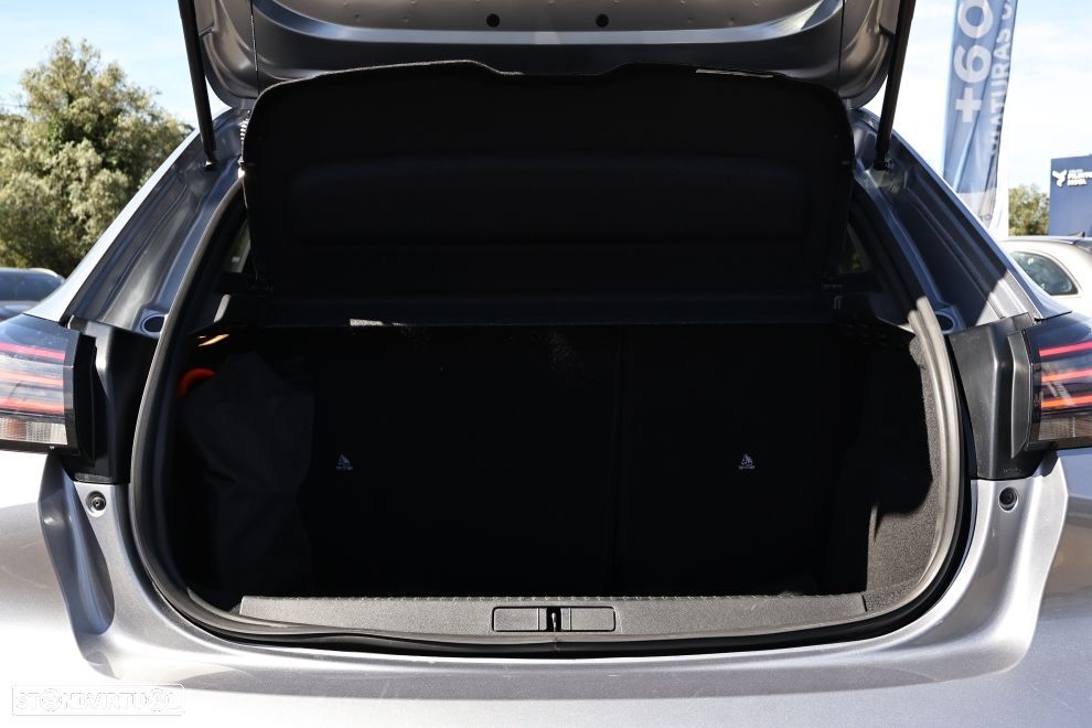 Peugeot e-208 51 kWh Allure - 17