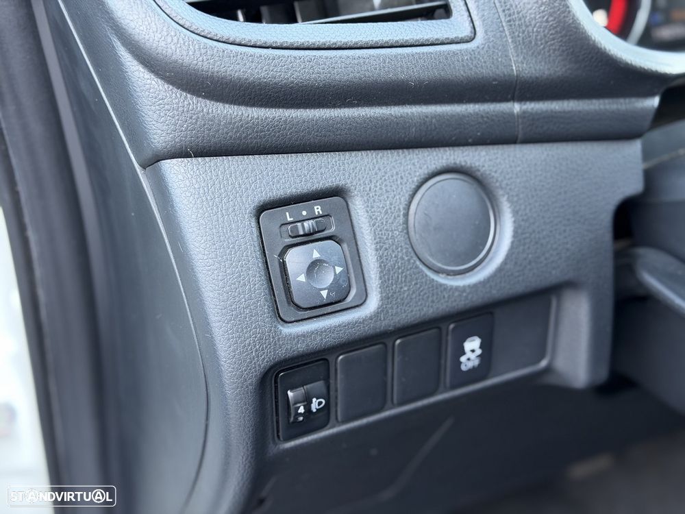 Mitsubishi L200 2.3 DI-D SpaceCab 4WD 3L - 17