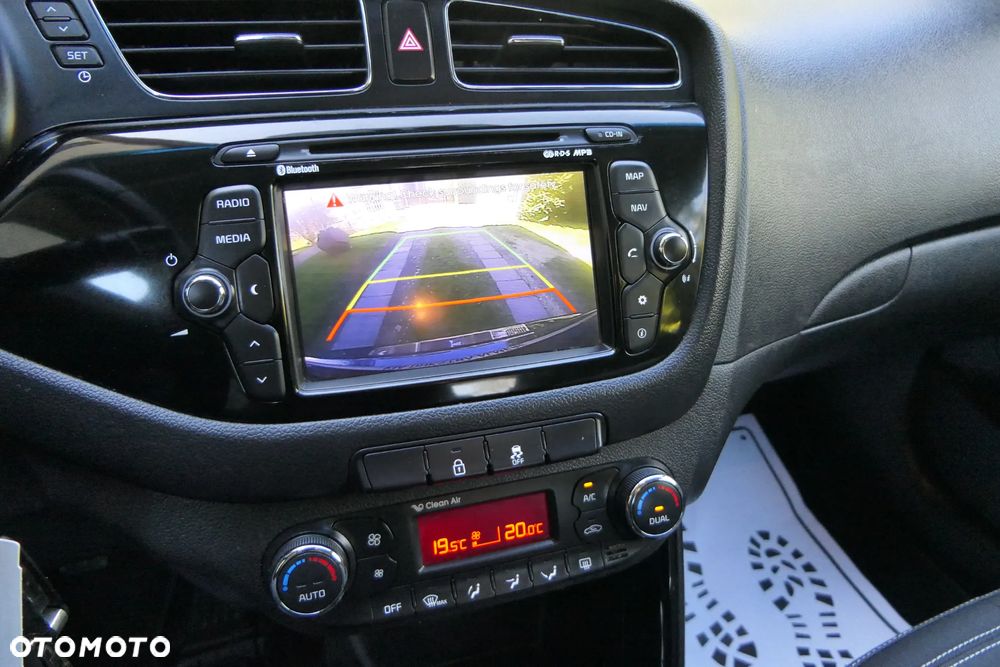 Kia Ceed 1.6 GDI L - 19