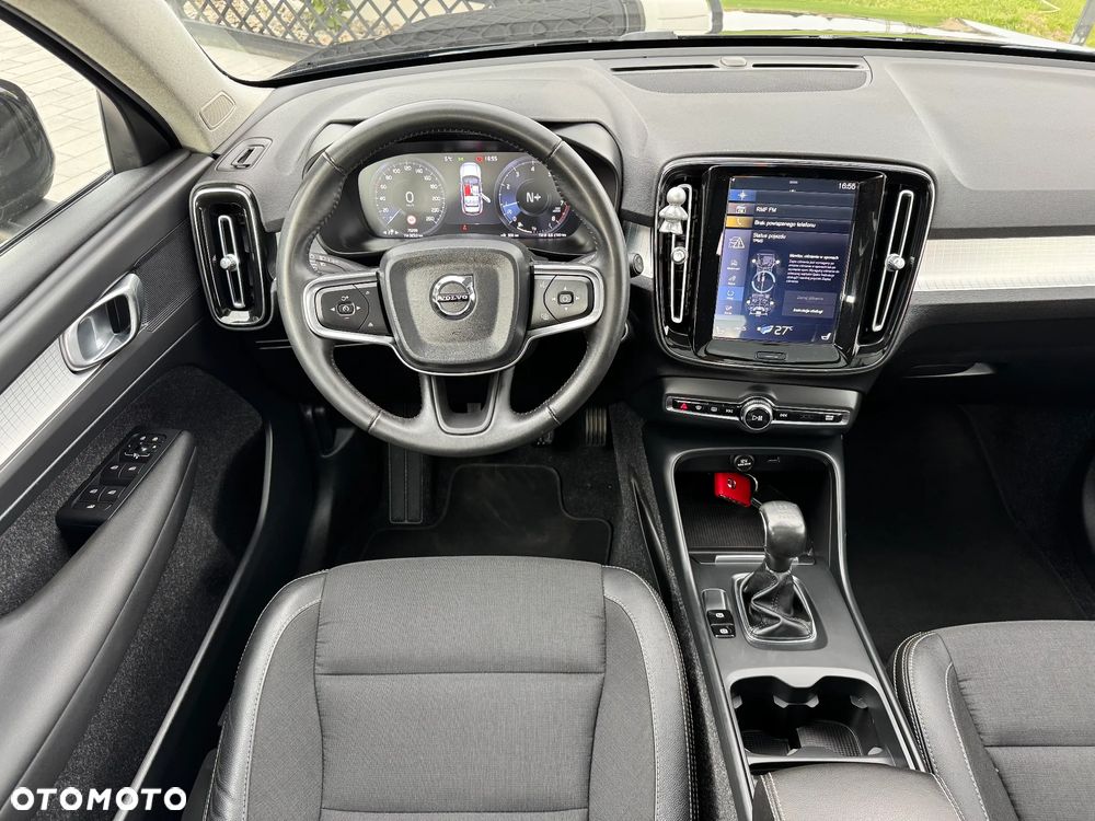 Volvo XC 40 T3 Momentum - 12