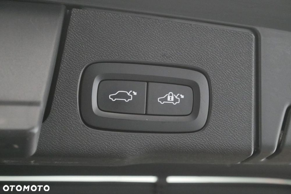 Volvo XC 60 B5 B AWD Core - 17