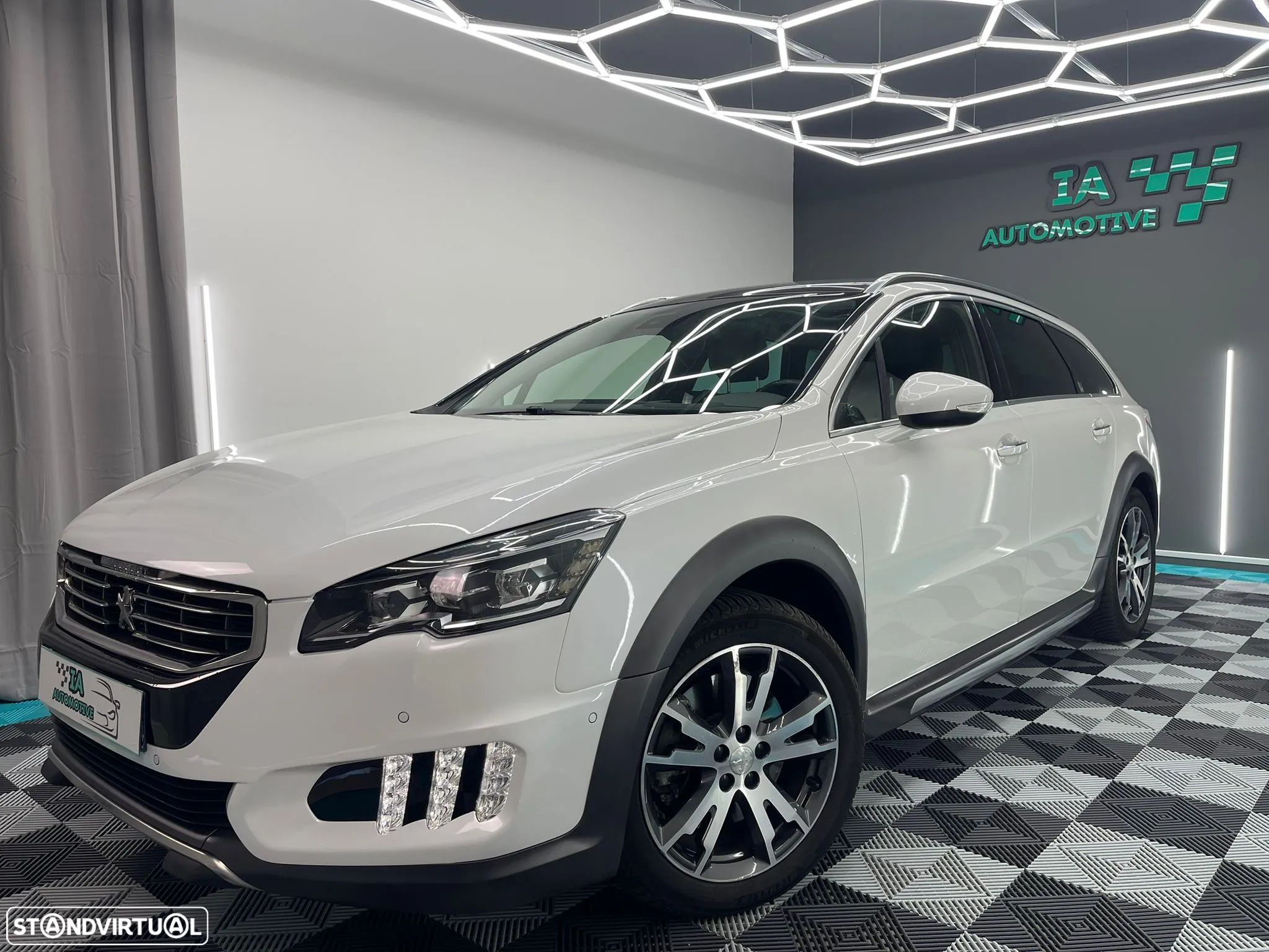 Peugeot 508 RXH 2.0 HDi Hybrid4 2-Tronic - 1