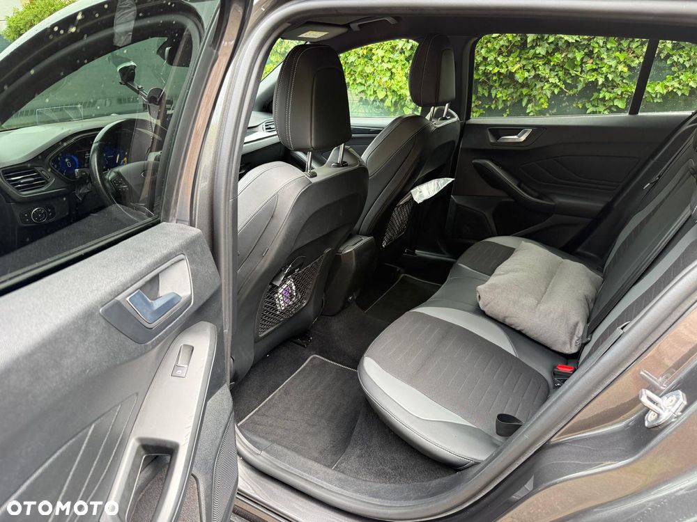 Ford Focus 2.0 EcoBlue ST - 10