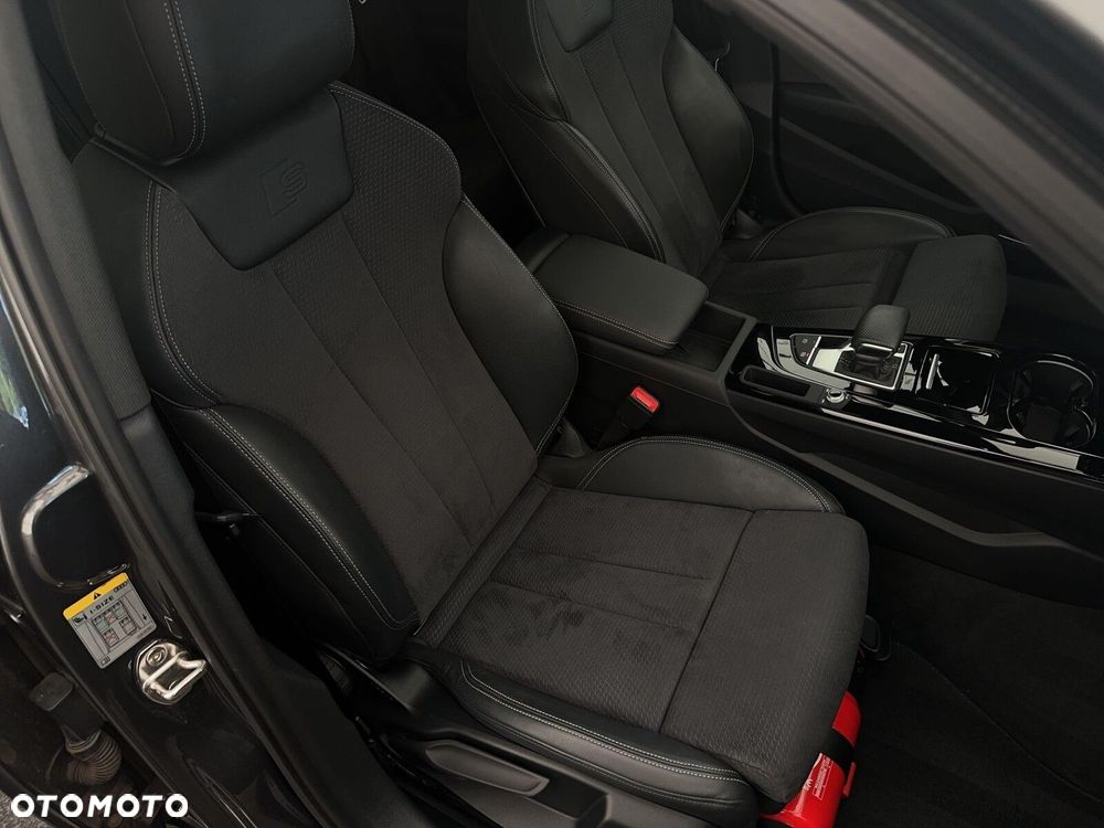 Audi A4 Limousine - 37