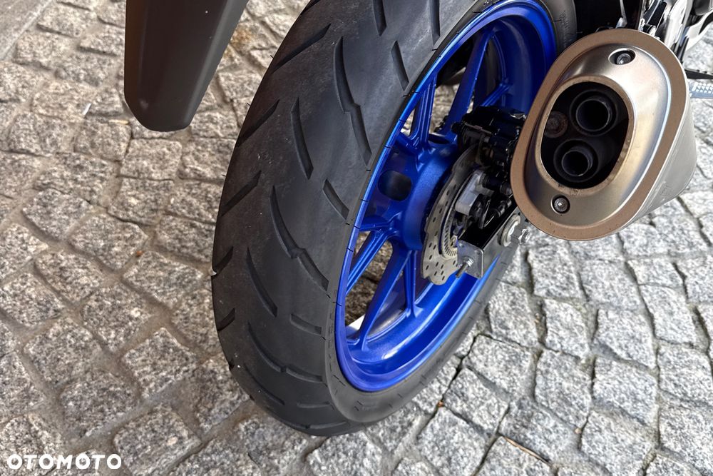 Suzuki GSX - 10