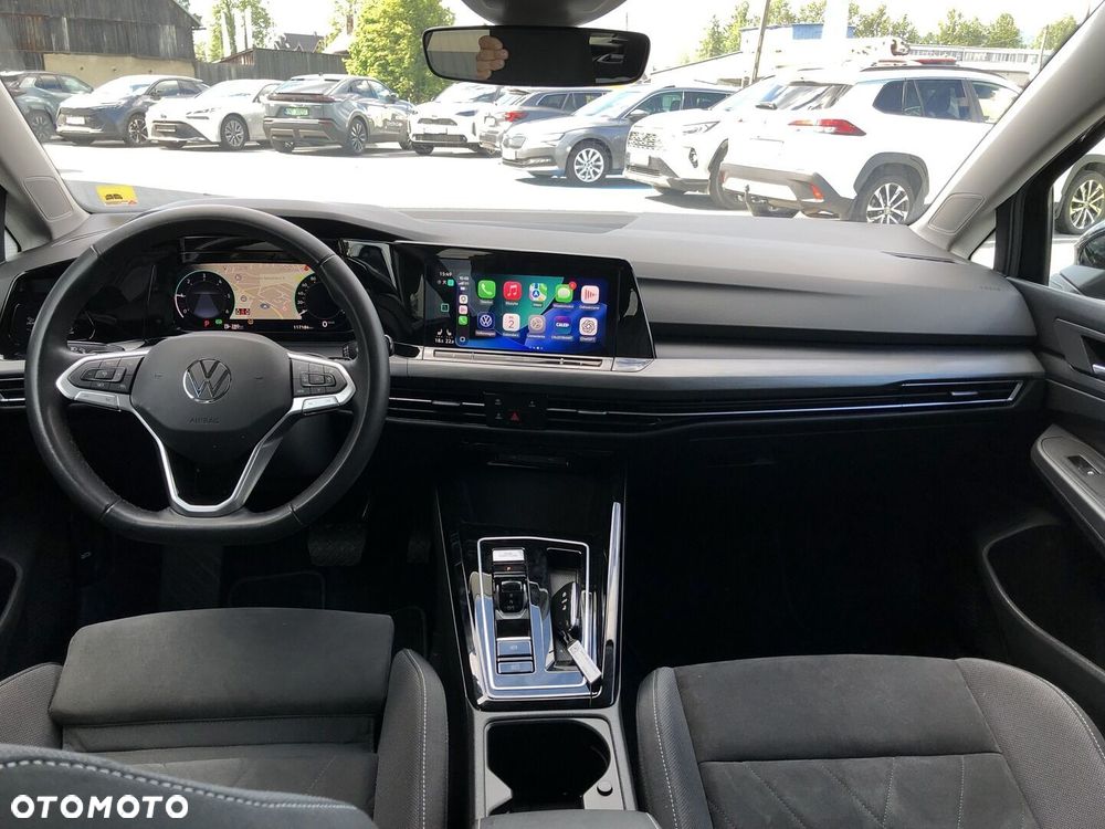 Volkswagen Golf - 11