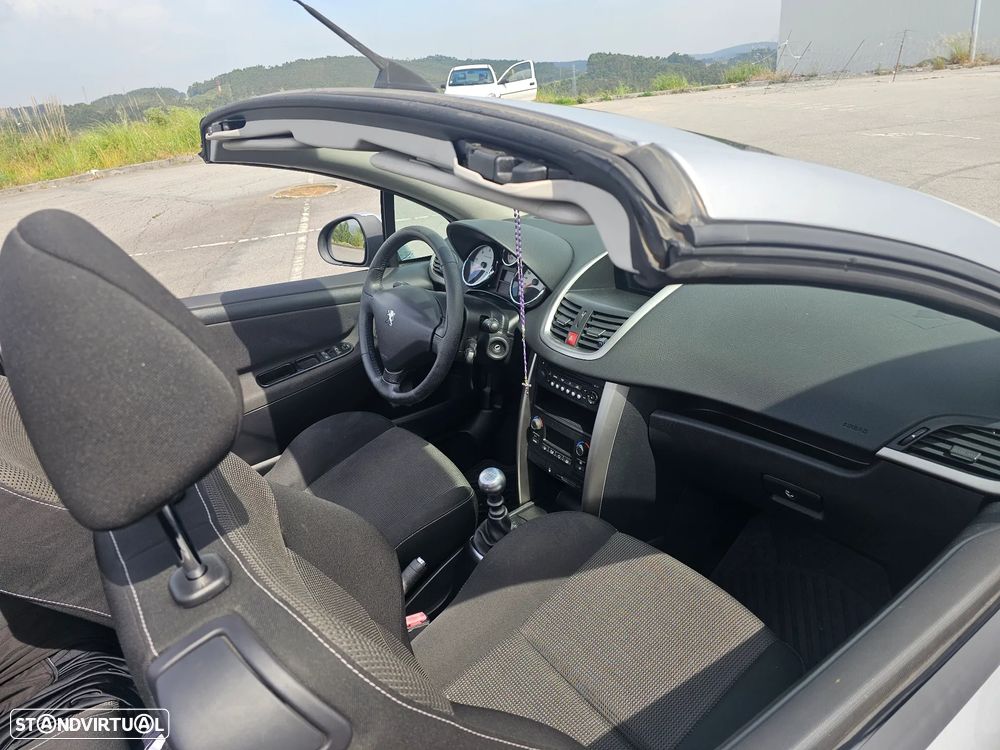 Peugeot 207 CC 1.6 HDi SE 200 Anos FAP - 8